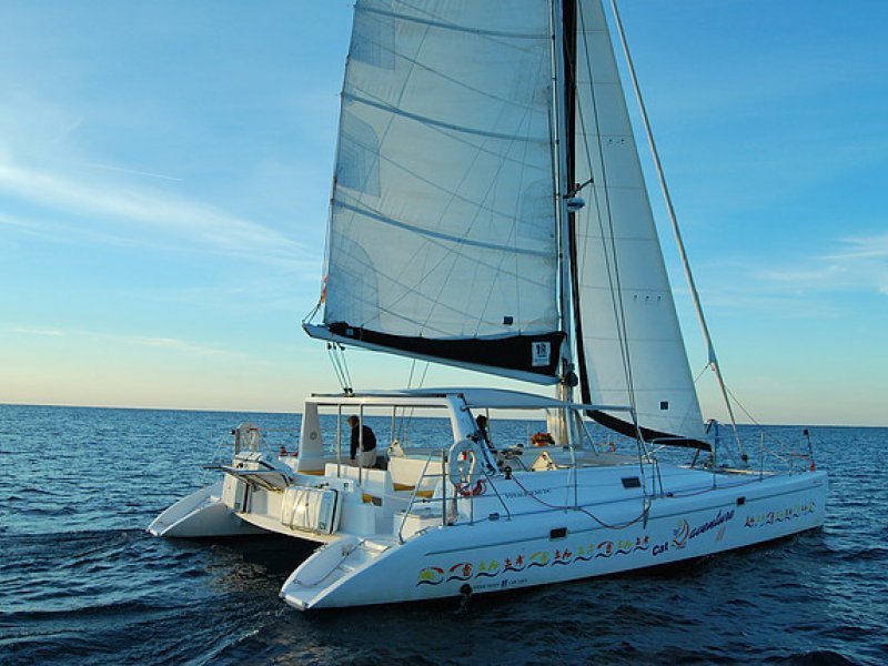 amanecer Desviar Melancolía Alquiler Catamaranes a Vela | Sailing BCN - sailingbcn