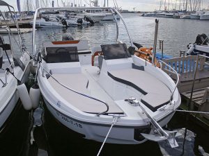 Renting of motorized boats in Barcelona | Sailing BCN