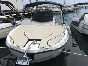 Location de charters à Barcelone: bateau à moteur | Sailing BCN